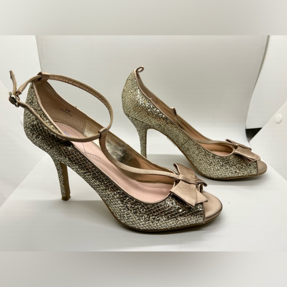 Gold Glitter Ankle Strap Heel with Bow Size 8.5M